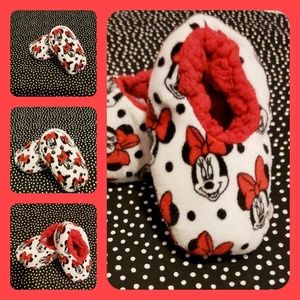 Minnie mouse Slippers size 2T to 3T